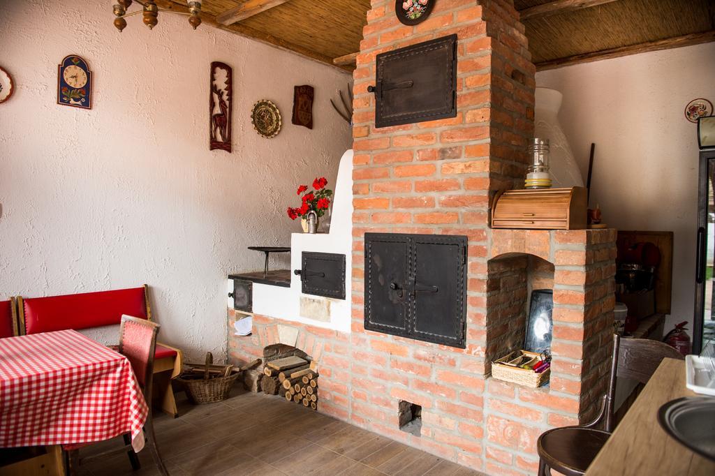 Lilaakac Vendeghaz Hotel Hosszupalyi Екстериор снимка